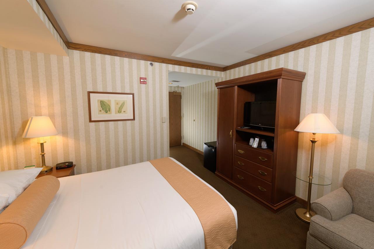 Union Club Hotel Purdue West Lafayette Buitenkant foto