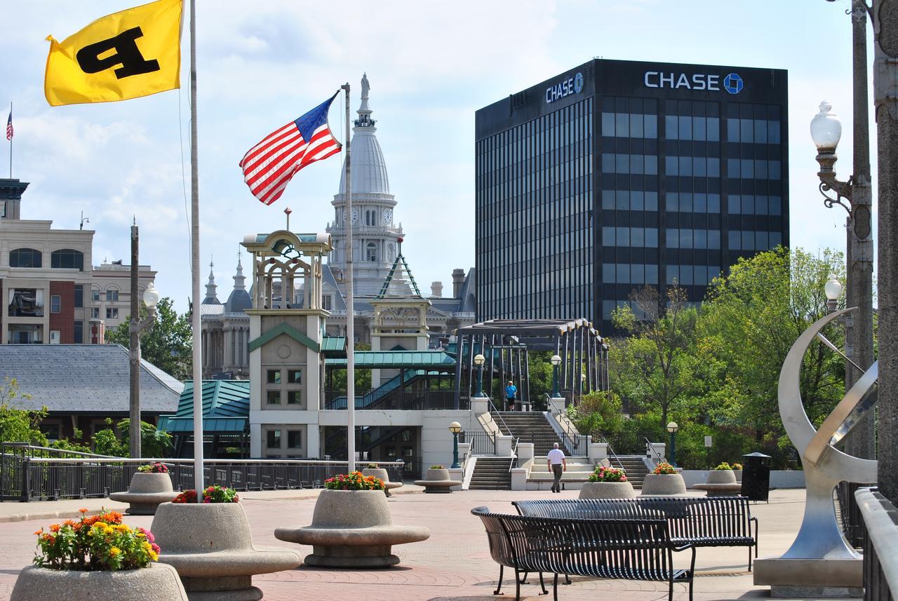 Union Club Hotel Purdue West Lafayette Buitenkant foto